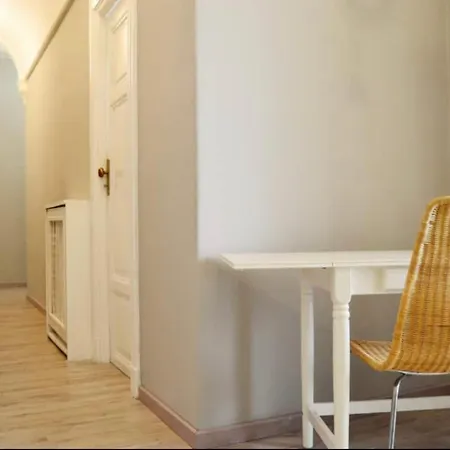 לינה וארוחת בוקר Amoroma Vatican *