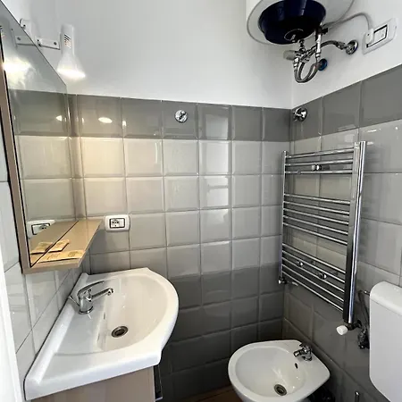 לינה וארוחת בוקר Amoroma Vatican רומא